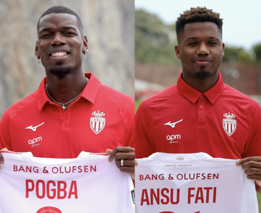 Paul Pogba et Ansu Fati présentent leur nouveau maillot lors de leur signature à Monaco