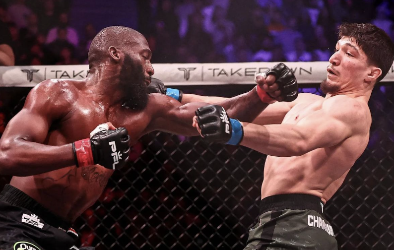 Premier combat entre Doumbè et Baki en MMA au PFL