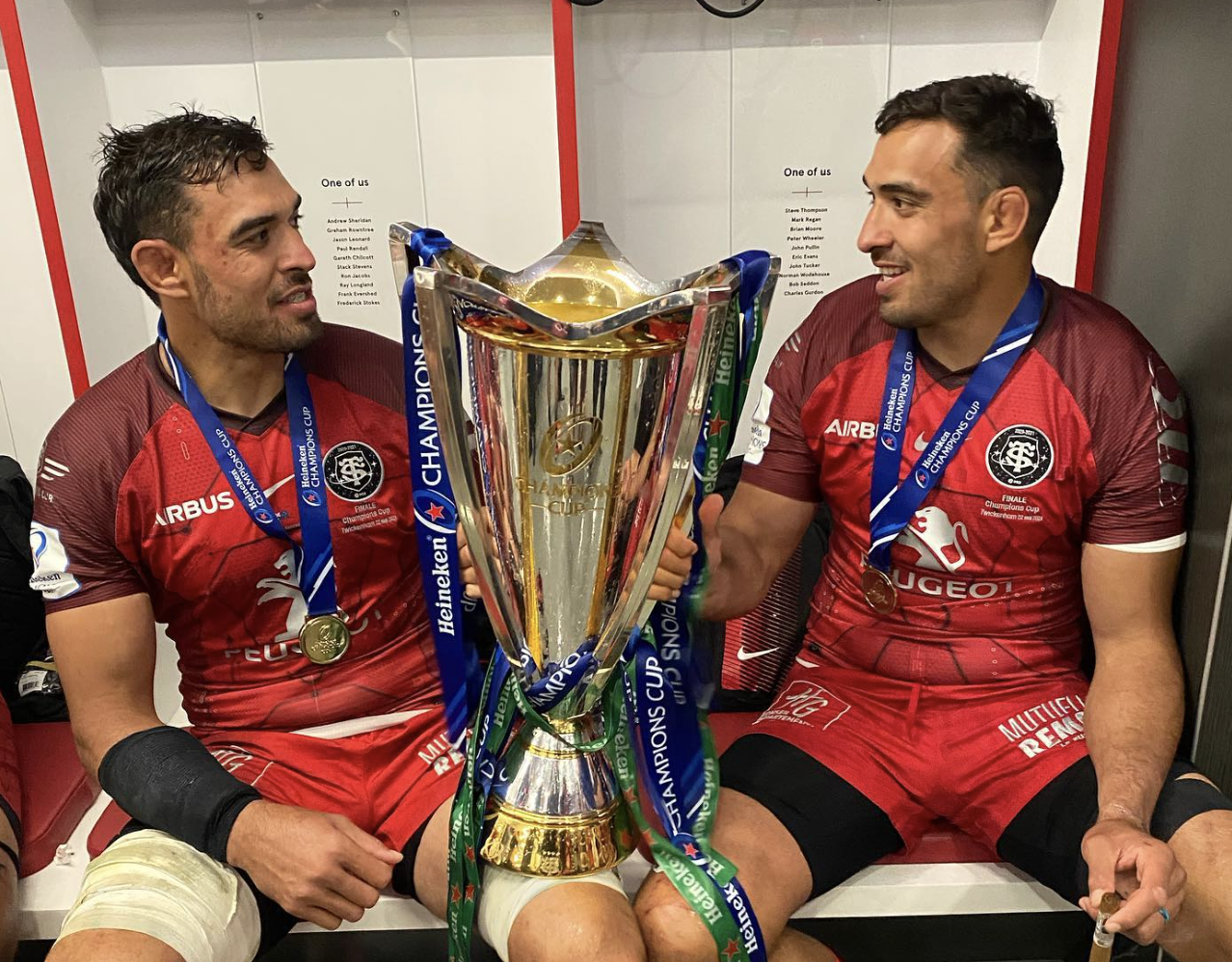 Richie Arnold avec son frère jumeau et le titre de champion d’europe remporté avec Toulouse