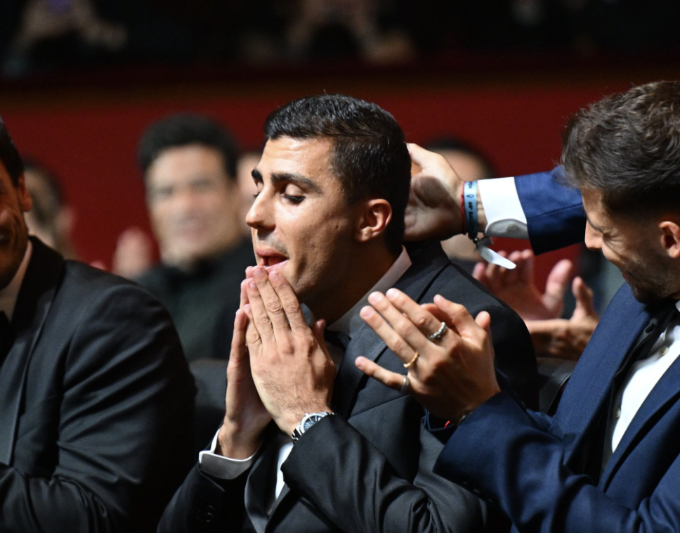 Rodri apprend à la cérémonie qu’il est élu Ballon d’Or 2024 