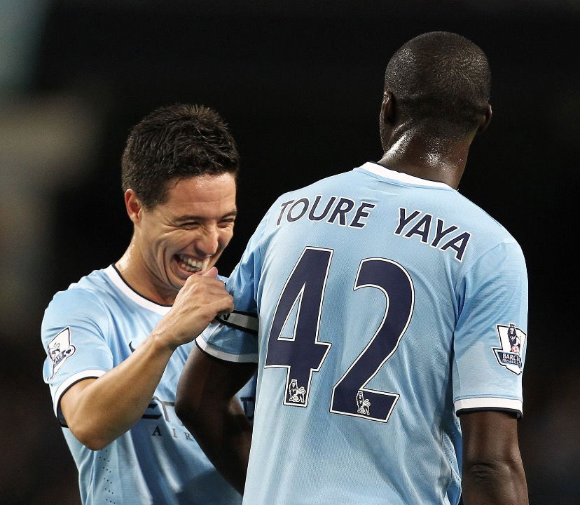 Samir Nasri et Yaya Touré qui rigolent avec Manchester City