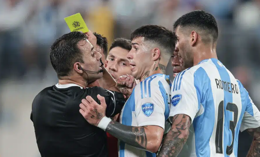 Tensions Argentine France carton jaune de l’arbitre