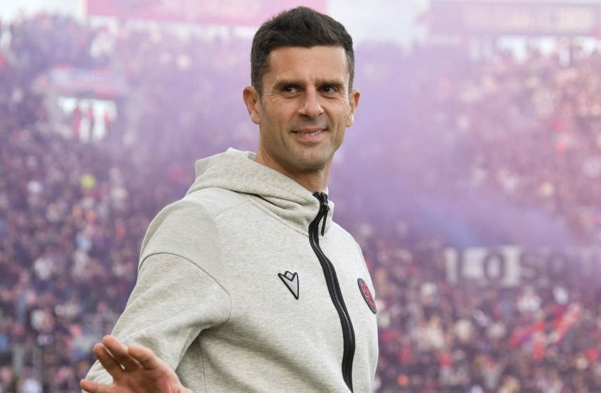 Thiago Motta sur le banc de Bologne 17 mai 2024