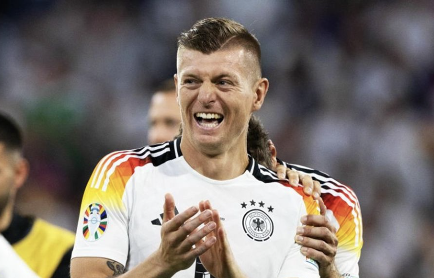 Toni Kroos répond en rigolant à Joselu avant Espagne Allemagne en quarts de finale Euro 2024