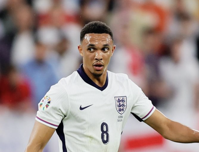 Trent Alexander-Arnold pendant un match avec l’équipe nationale de l’Angleterre en Ligue des Nations