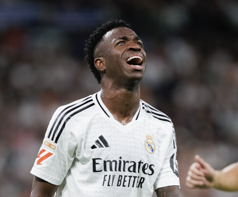 Vinciius râle après une action manquée avec le Real Madrid en Liga