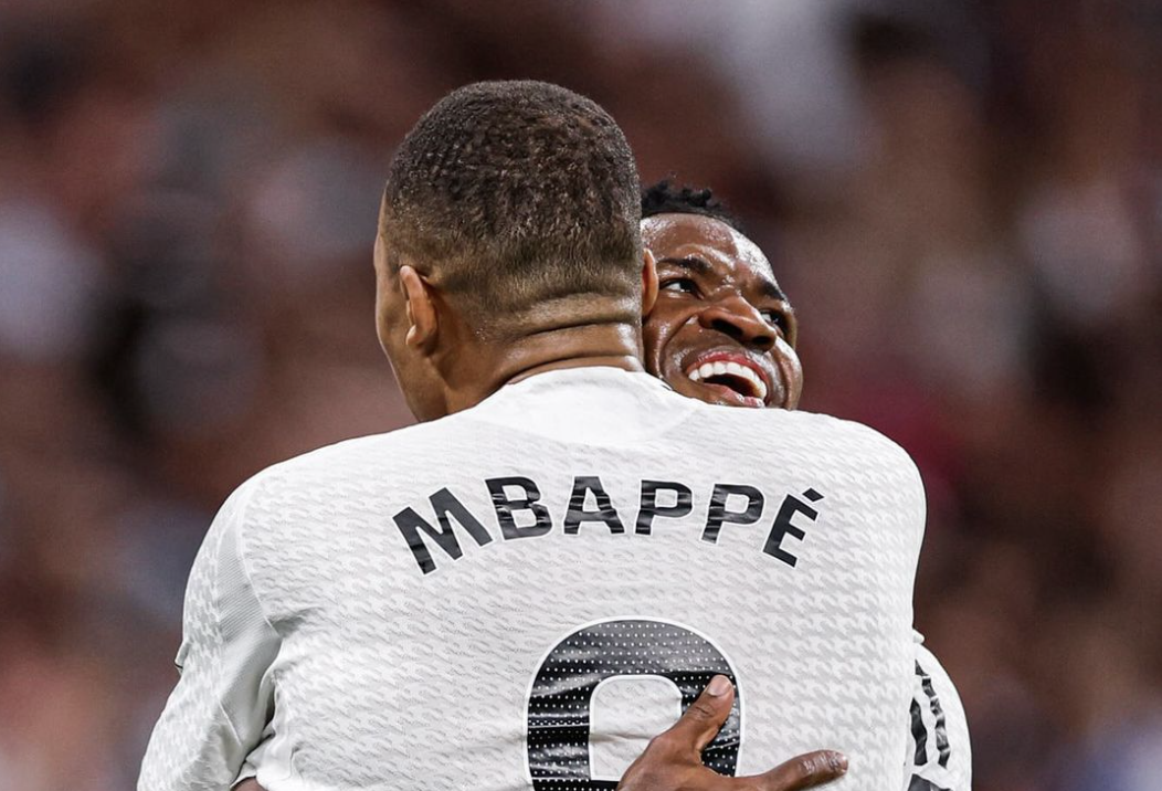 Vinicius célèbre le but de Mbappé avec le Real Madrid 2 octobre 2024