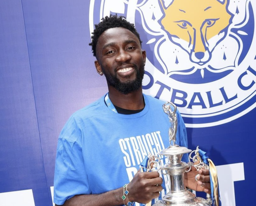 Wilfred Ndidi avec le titre de Championship avec Leicester City 