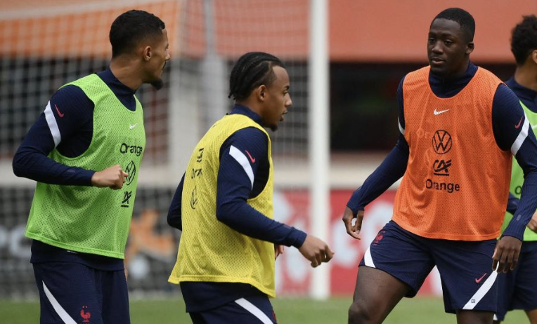 William Saliba, Jules Koundé et Ibrahima Konaté à l’entraînement en Équipe de France 14 juin 2024