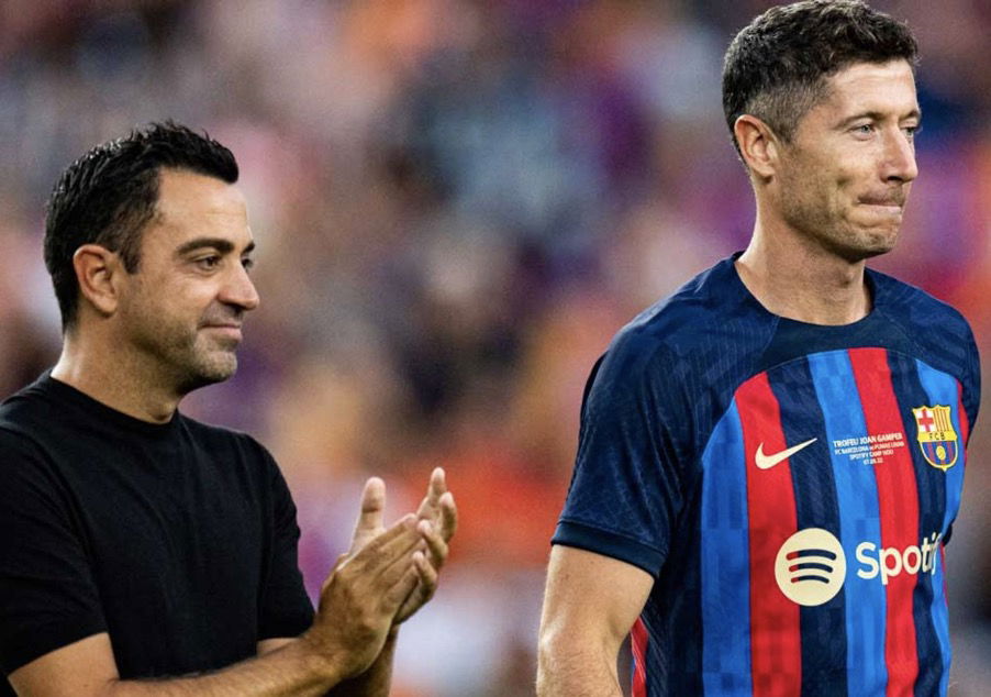 Xavi Hernandez et Lewandoski avec le FC Barcelone